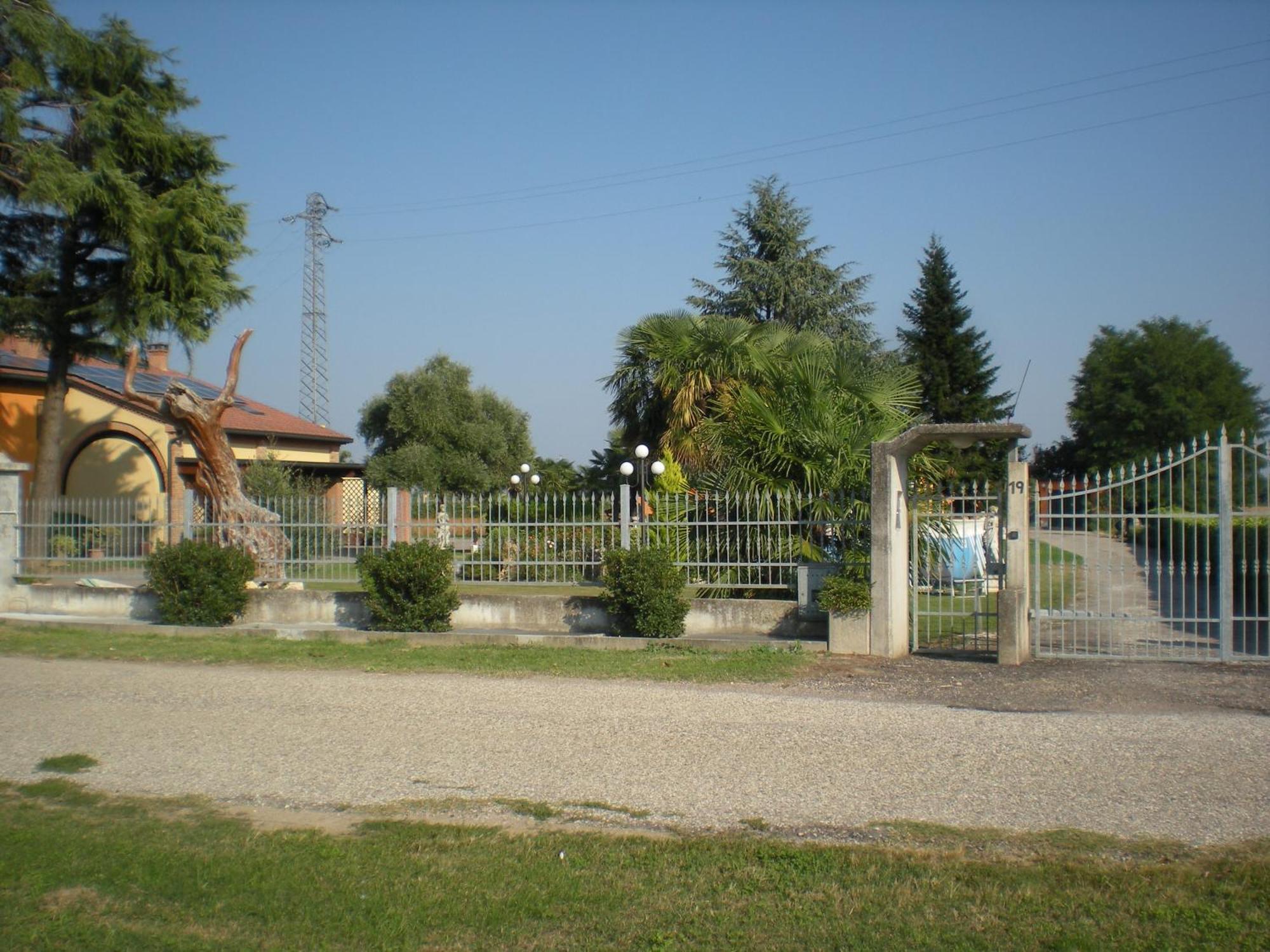 Camere Solidea Veronella Luaran gambar