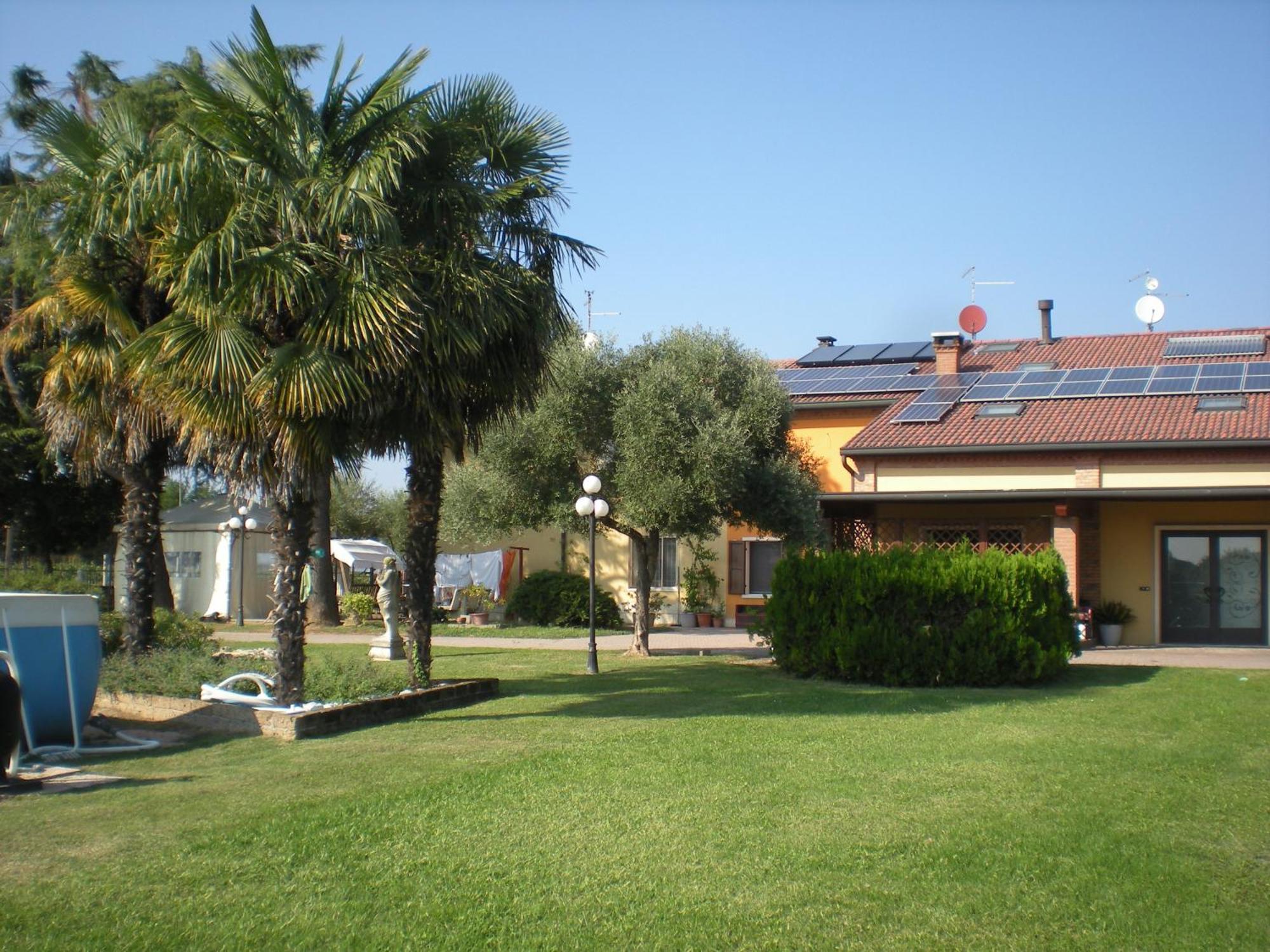 Camere Solidea Veronella Luaran gambar