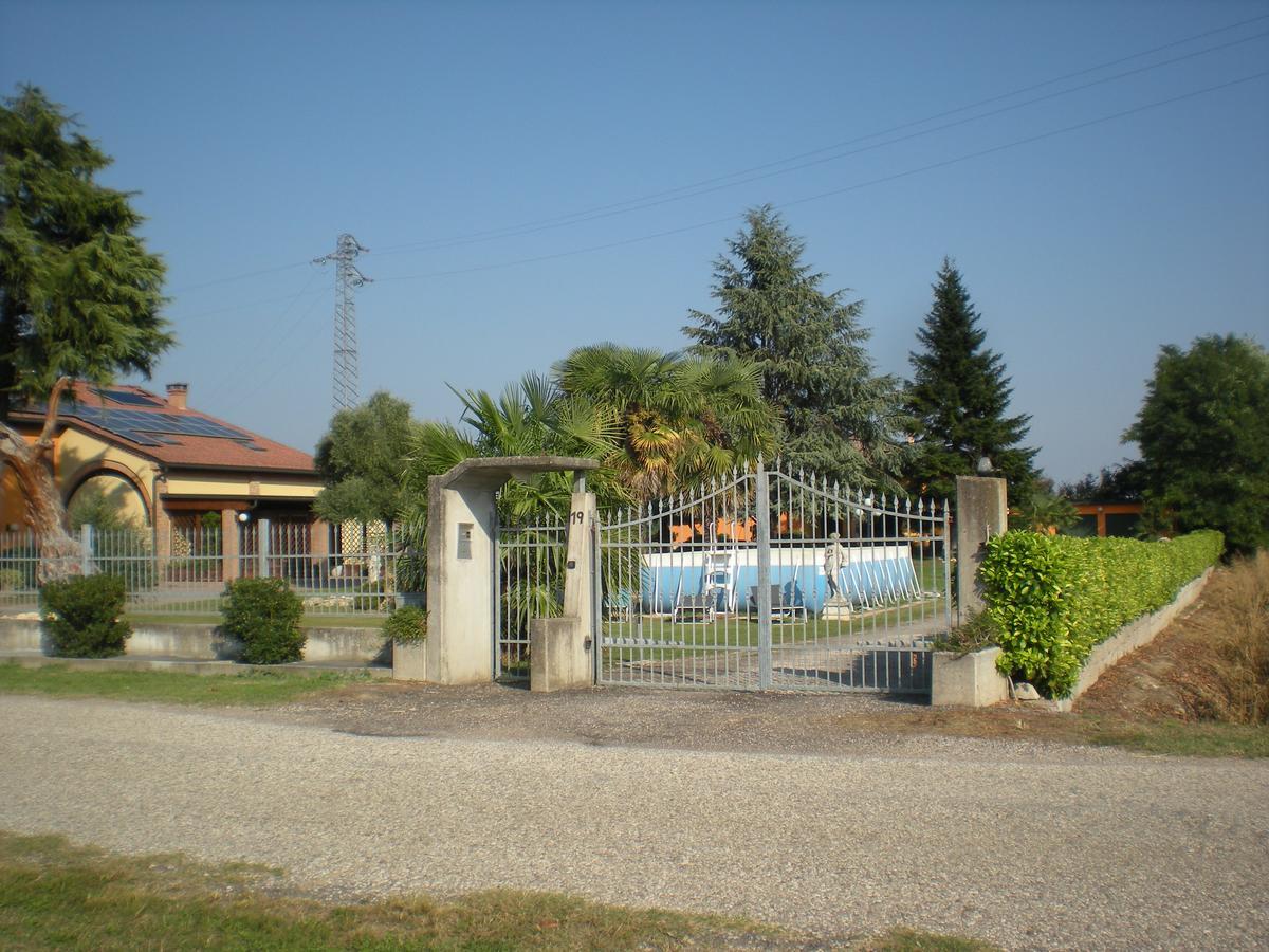 Camere Solidea Veronella Luaran gambar